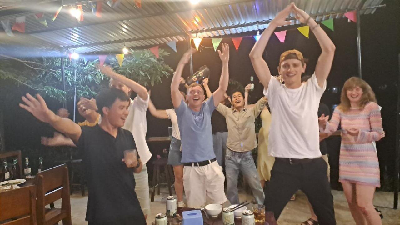 Greenland Backpackers Hostel Phong Nha Buitenkant foto